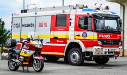 AHZS 1B MB Atego 1529 AF 4x4 tunelový špeciál + motocykel BMW R1150 RT