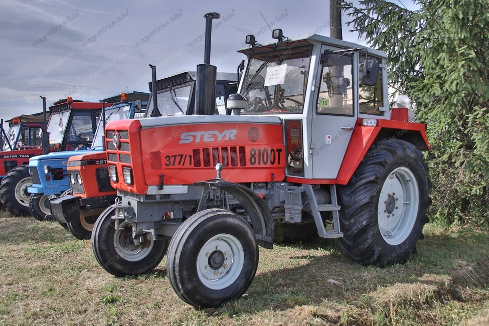 STEYR 8100T 